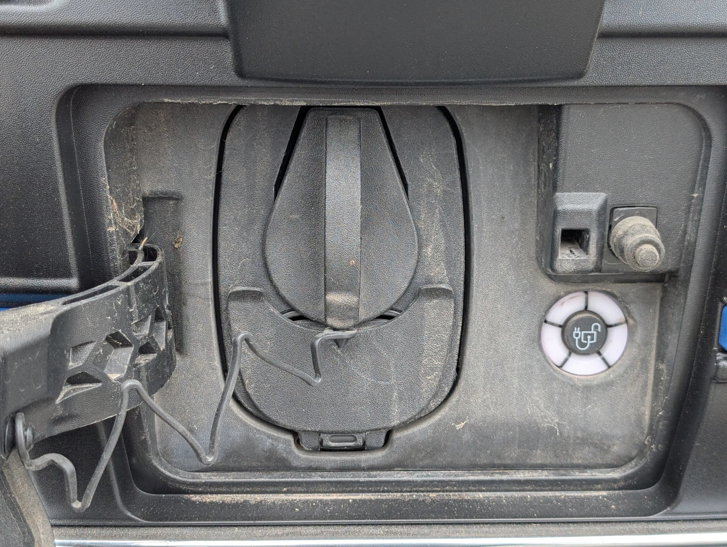 Used 2023 Ford E-Transit Medium Roof RWD image 4