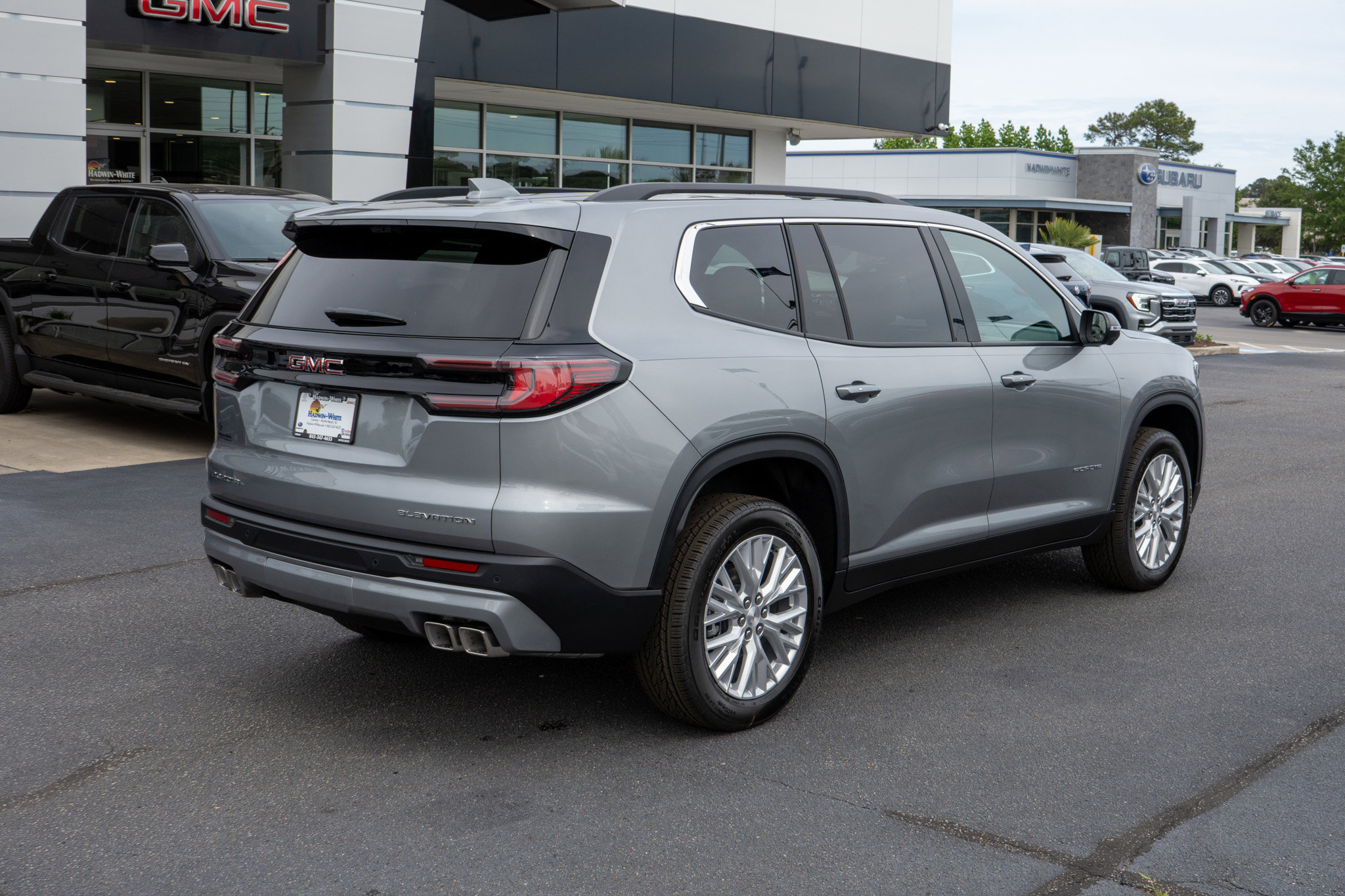 New 2026 GMC Acadia Elevation FWD image 3