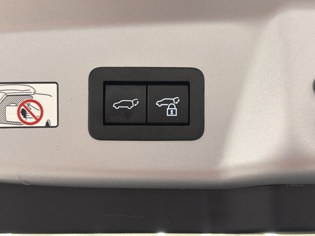 Used 2023 Toyota Prius Limited w/ Limited Premium Package FWD image 13