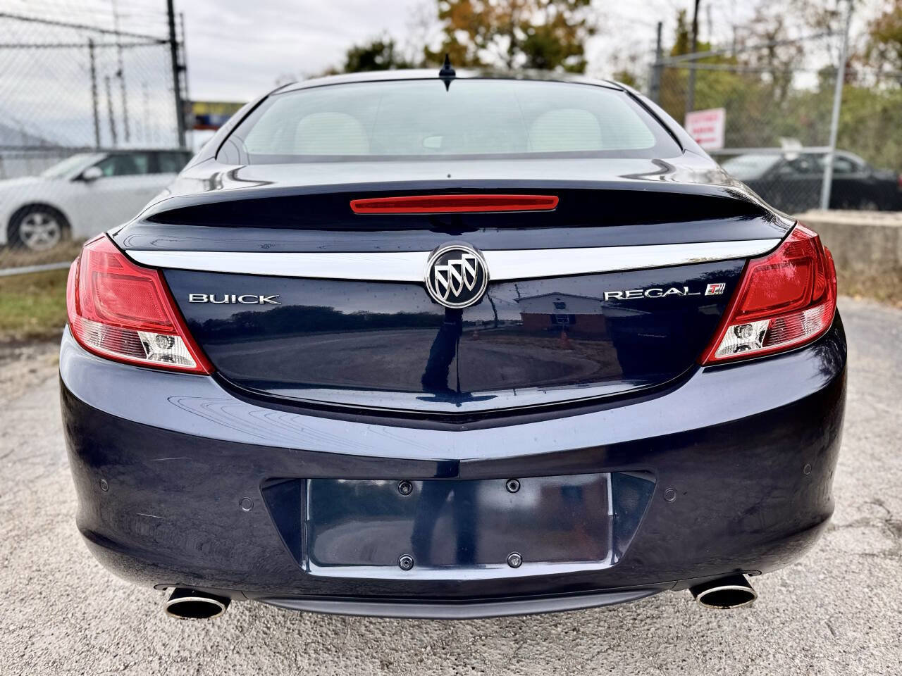 Used 2013 Buick Regal Premium image 4