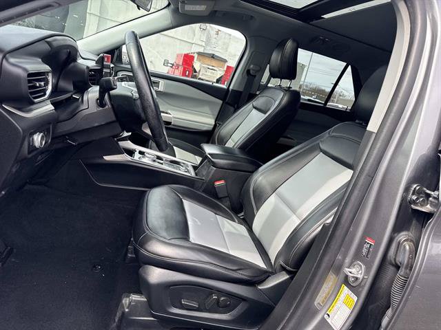 Certified 2023 Ford Explorer XLT w/ Equipment Group 202A AWD/4WD image 29