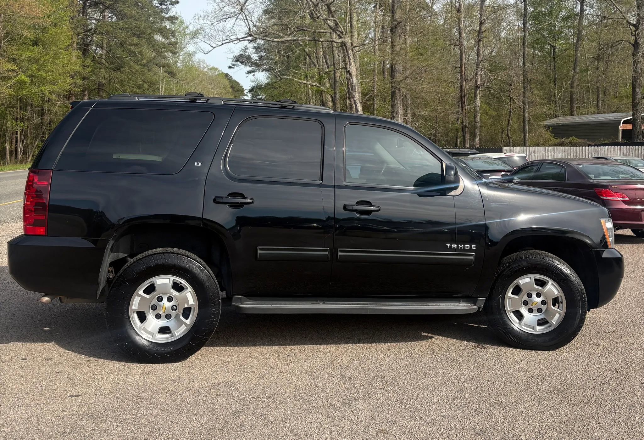 Used 2013 Chevrolet Tahoe LT w/ Luxury Package AWD/4WD image 8