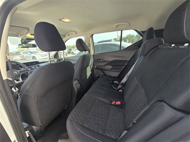 Used 2023 Nissan Kicks SV image 7