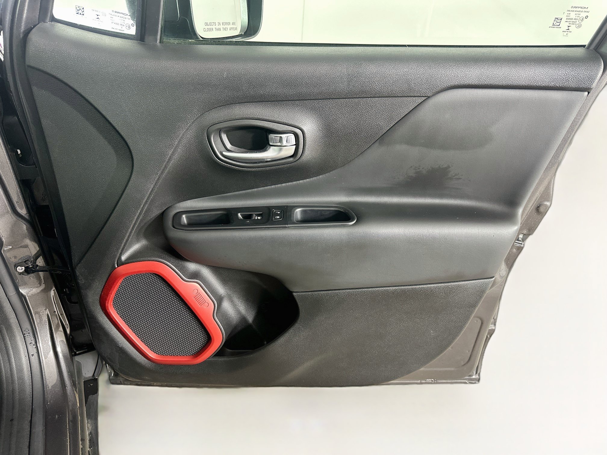 Used 2019 Jeep Renegade Trailhawk w/ UConnect 8.4 Nav Group AWD/4WD image 32