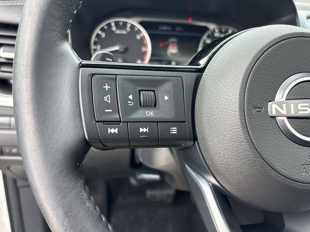 Used 2023 Nissan Rogue SV w/ SV Premium B Package image 21