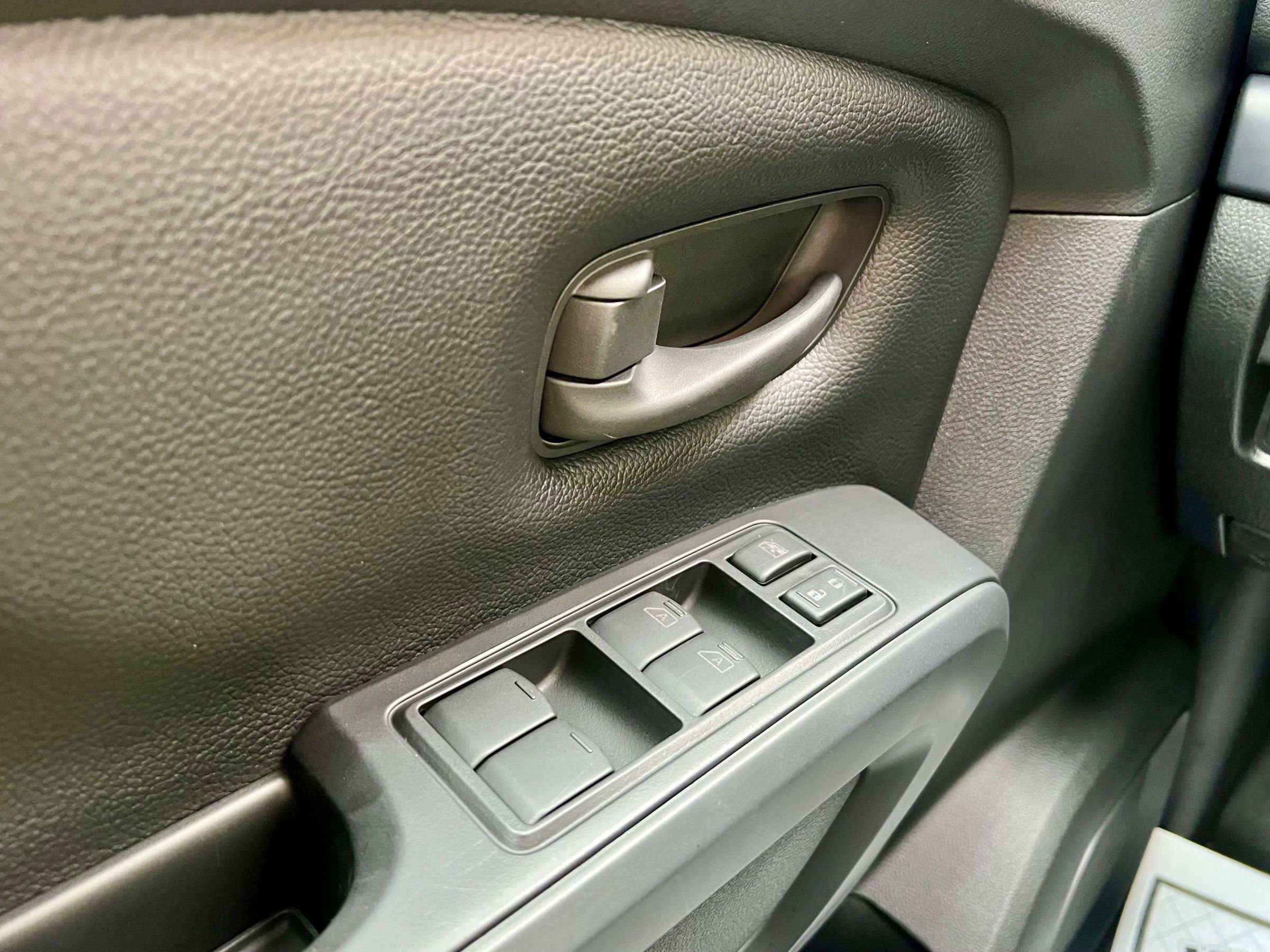 Used 2021 Nissan Titan S w/ S Utility Package image 25