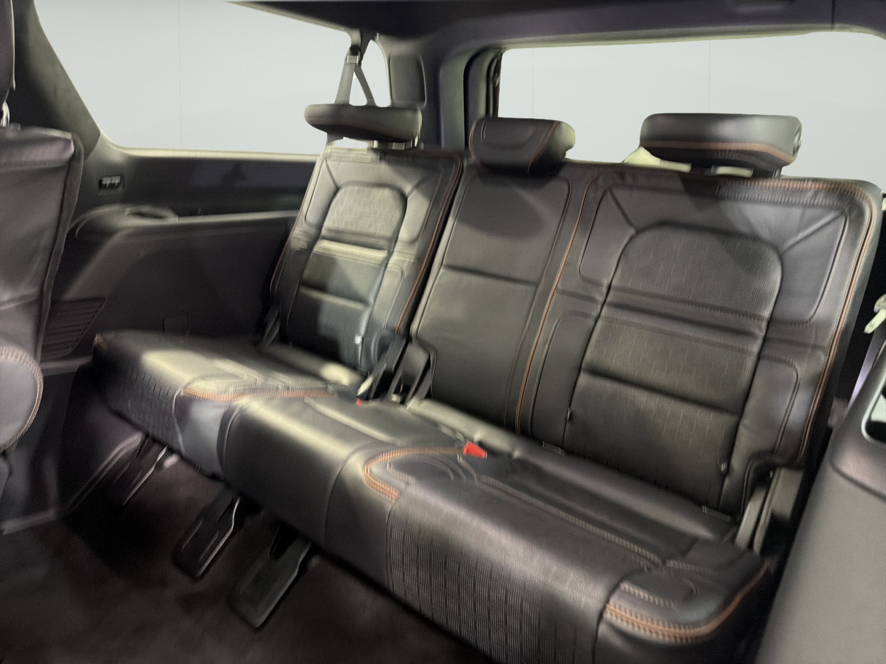 Used 2024 Lincoln Navigator L Black Label AWD/4WD image 11