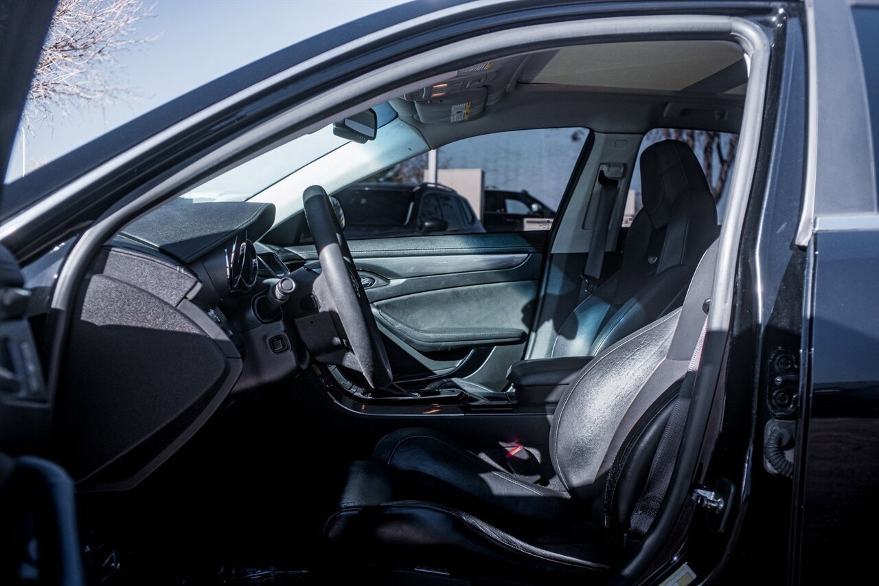 Used 2009 Cadillac CTS V image 12