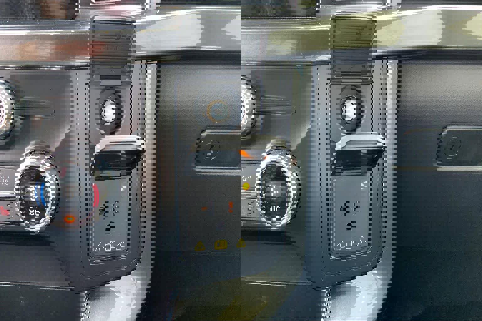 Certified 2021 Ford F150 XLT w/ Equipment Group 302A High image 32