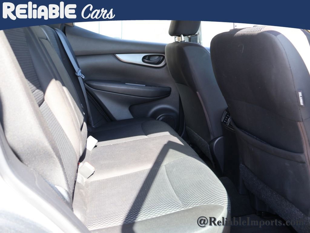 Used 2019 Nissan Rogue Sport S image 13