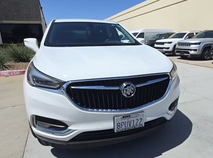 Used 2018 Buick Enclave Essence w/ Trailering Package FWD image 18