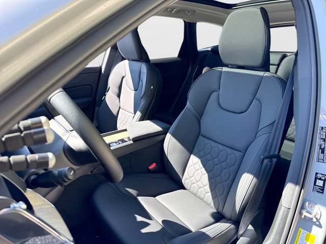 New 2027 Volvo XC60 B5 Plus AWD/4WD image 13