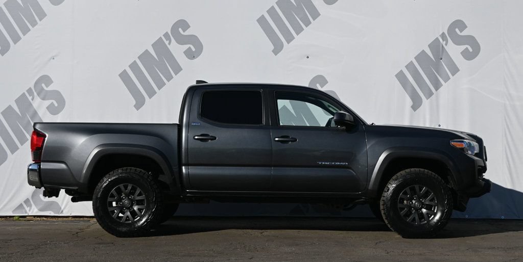 Used 2023 Toyota Tacoma SR5 AWD/4WD image 4