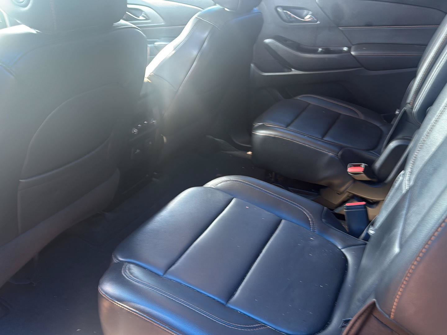 Used 2019 Chevrolet Traverse LT w/ LT Premium Package FWD image 11