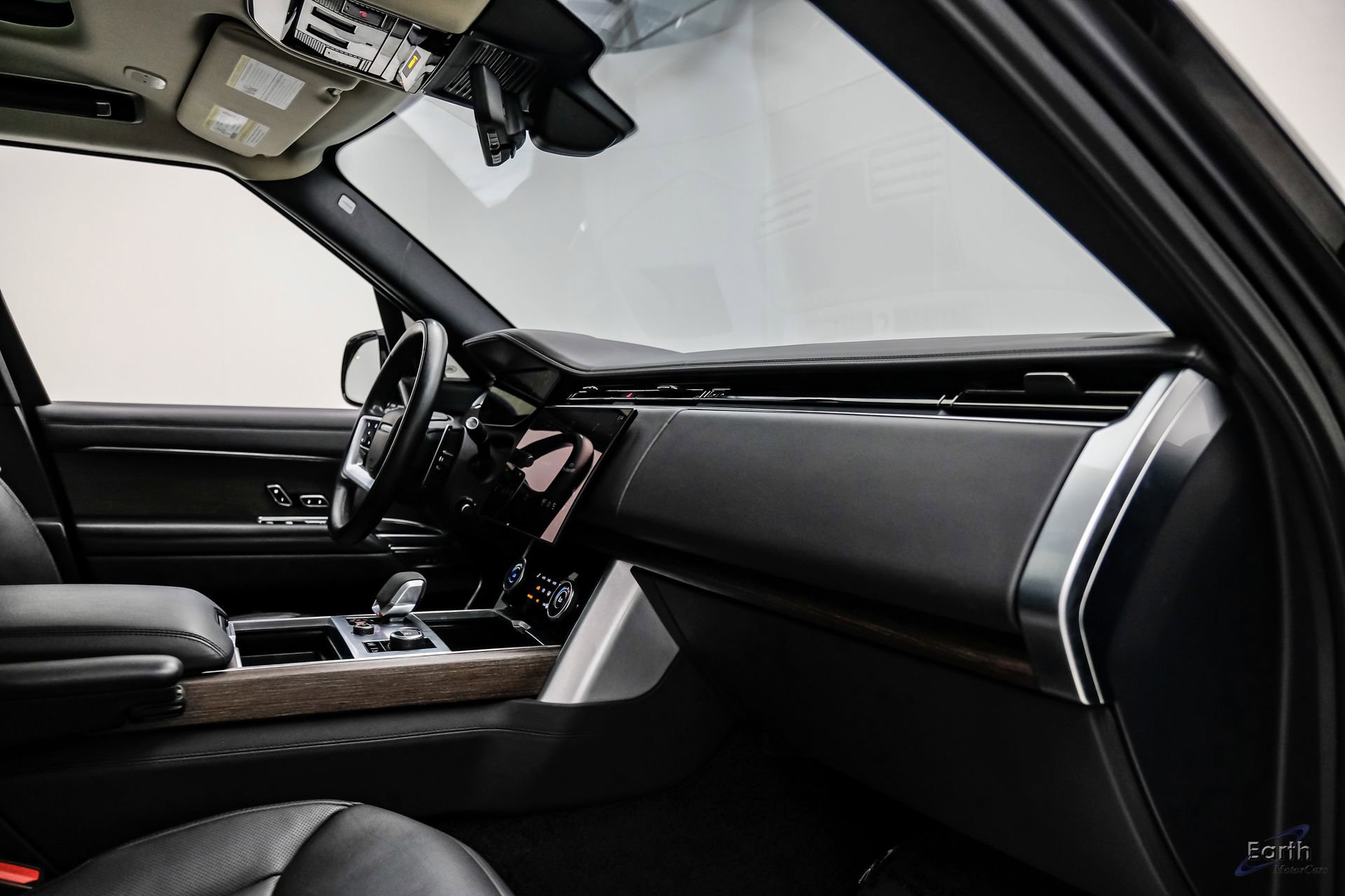 Used 2023 Land Rover Range Rover SE image 44