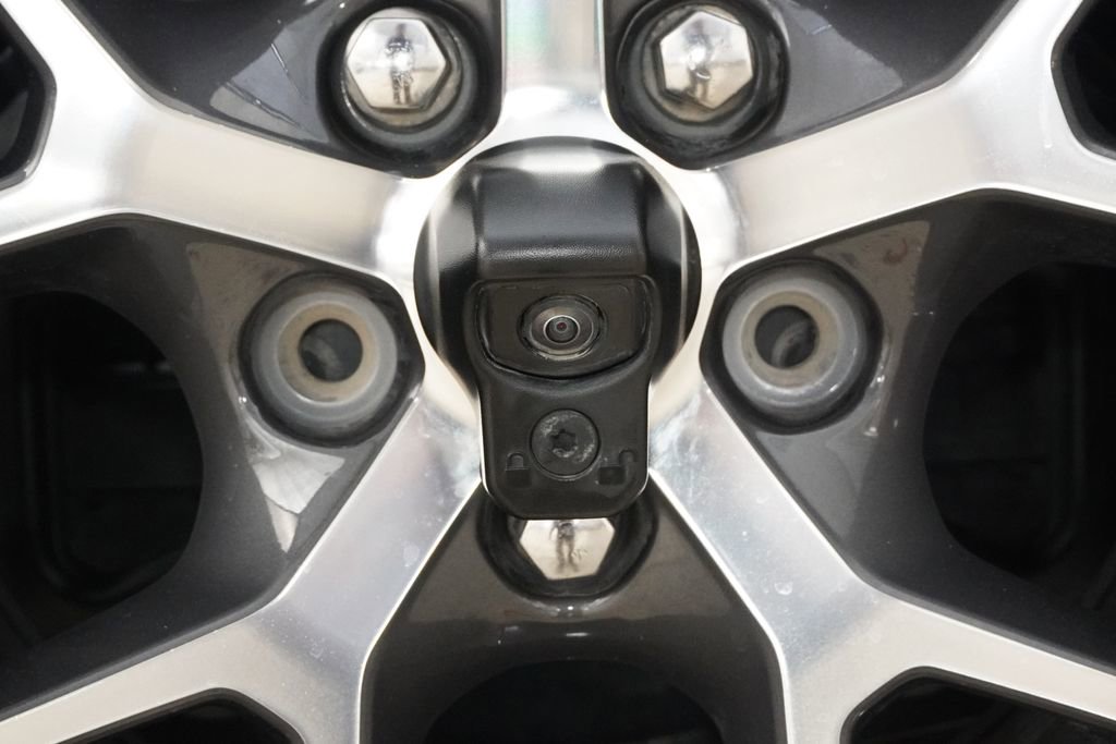 Used 2024 Jeep Wrangler Sport S image 25