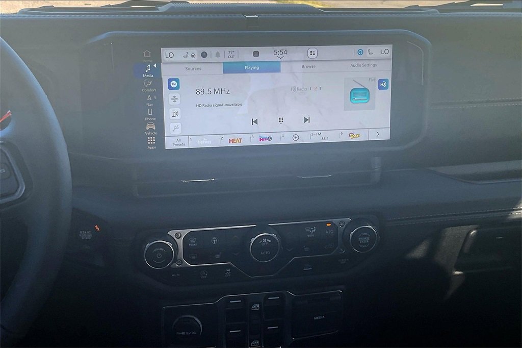 New 2025 Jeep Gladiator Sport w/ Premium Package image 7