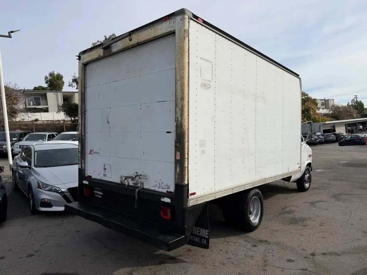 Used 1995 Chevrolet G30 RWD image 15