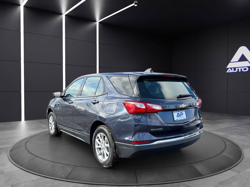 Used 2018 Chevrolet Equinox LS image 4