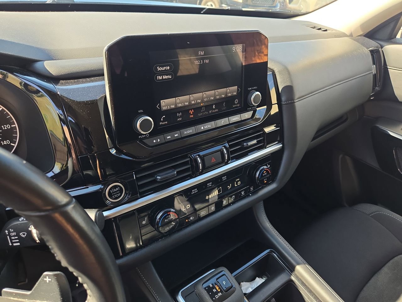 Used 2024 Nissan Pathfinder SV image 12