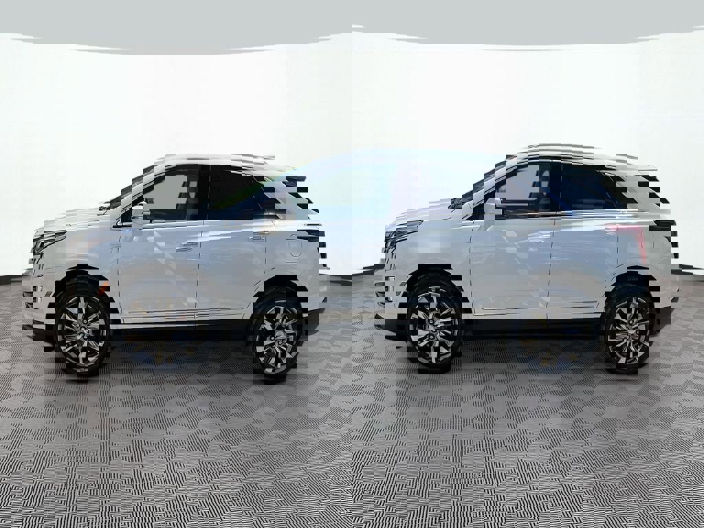 New 2026 Cadillac XT5 Premium Luxury image 8