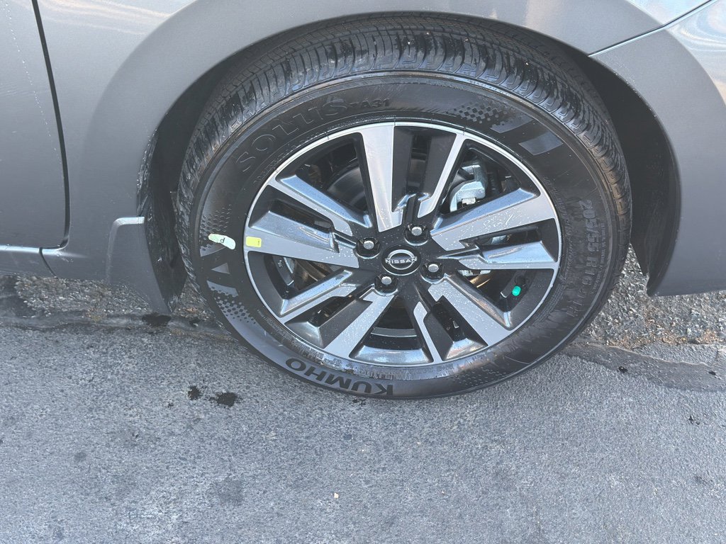 New 2025 Nissan Versa SV w/ Trunk Package image 9