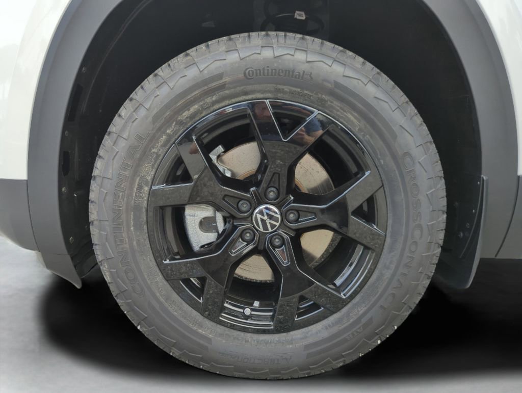 New 2026 Volkswagen Atlas Peak Edition image 48