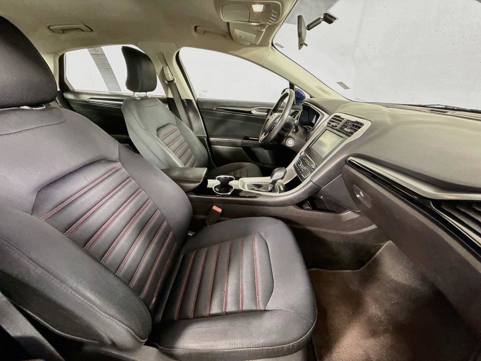 Used 2016 Ford Fusion SE FWD image 41