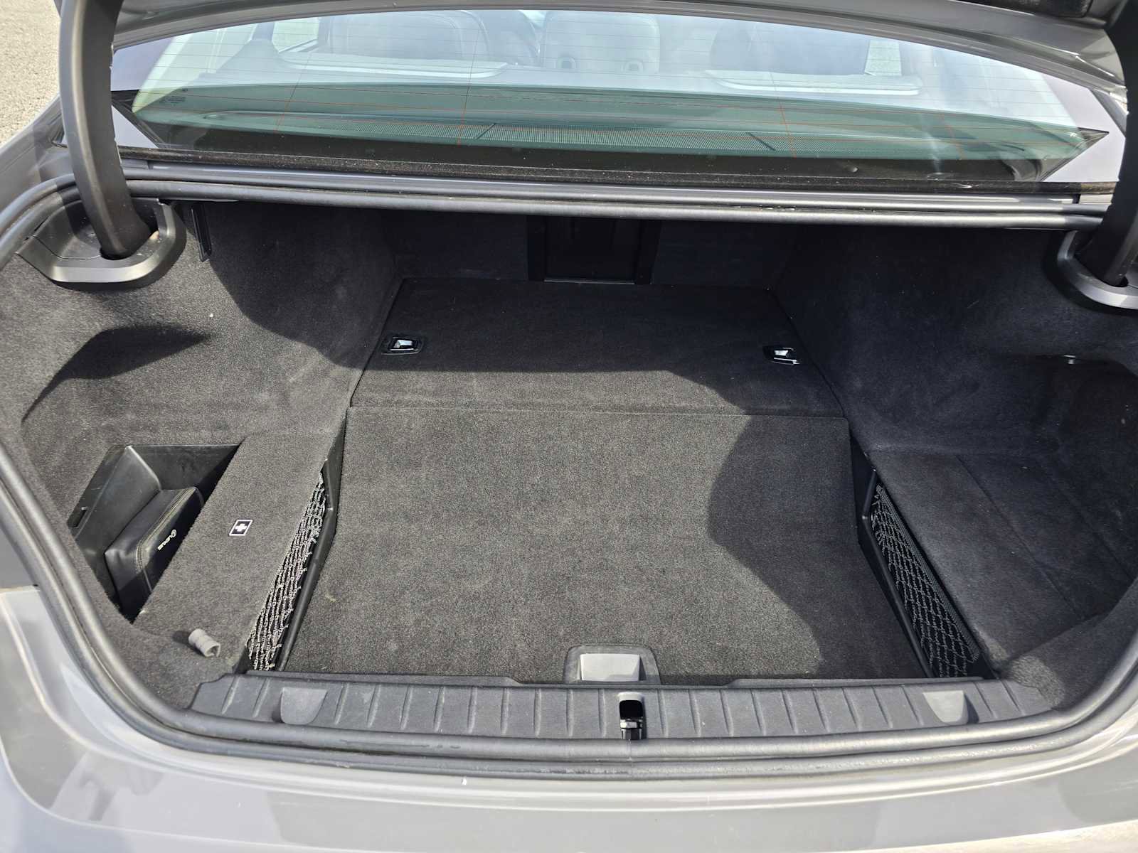 Used 2020 BMW 745e xDrive image 16