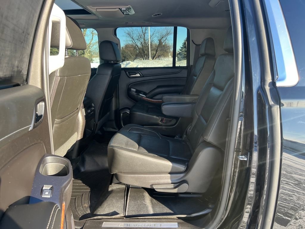 Used 2018 Chevrolet Suburban Premier image 21