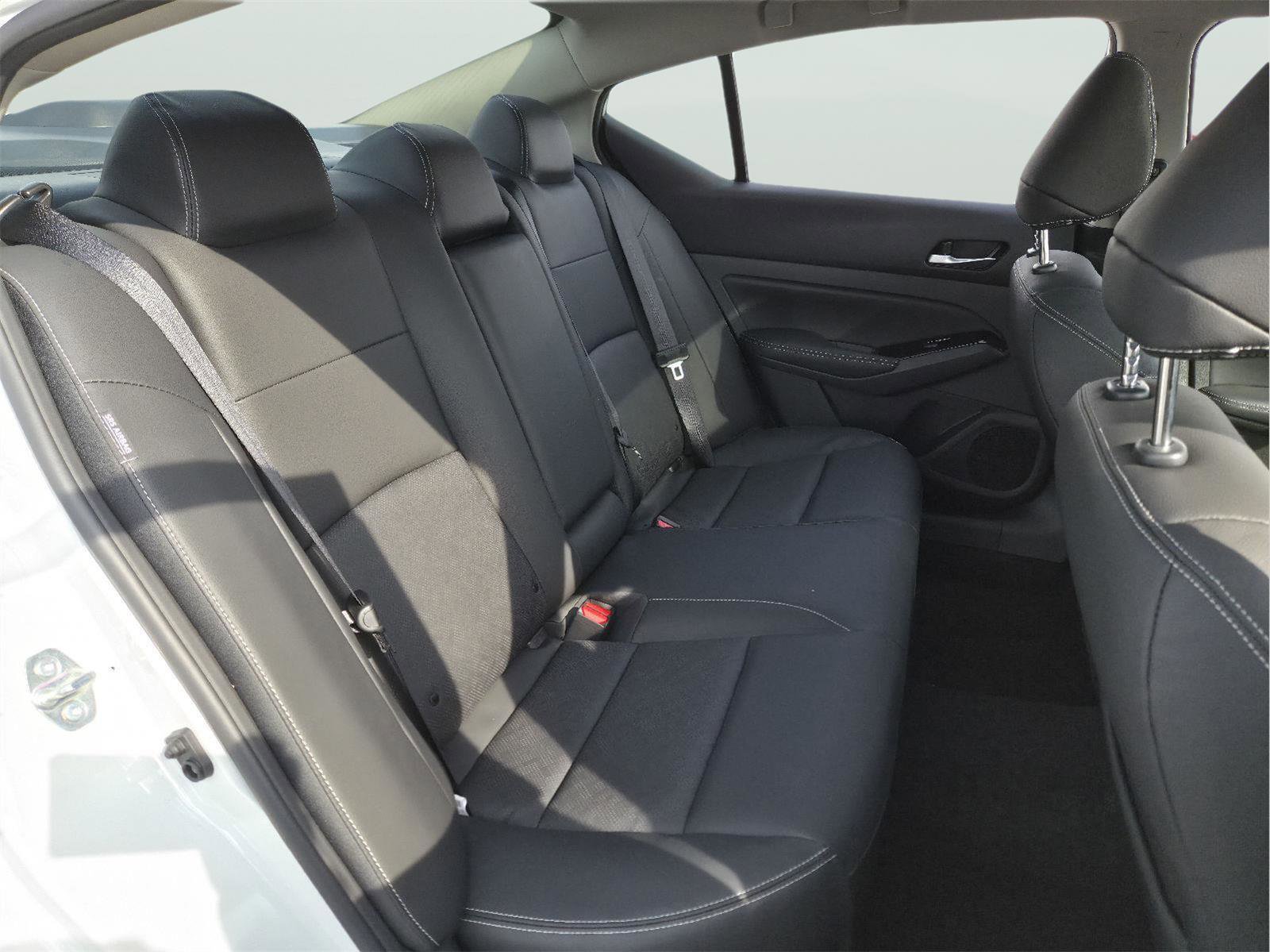 New 2025 Nissan Altima 2.5 SL image 16