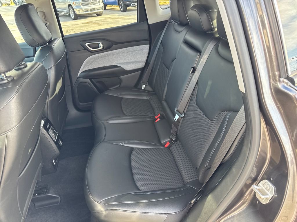 Certified 2022 Jeep Compass Latitude image 31