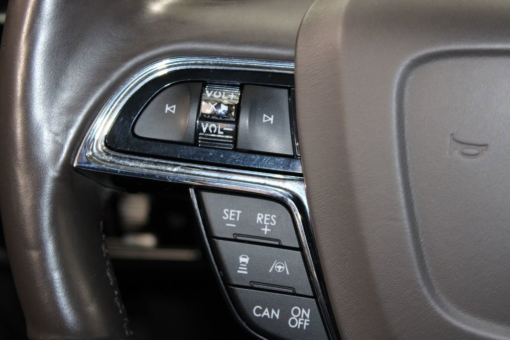 Used 2023 Lincoln Nautilus Reserve w/ Equipment Group 201A image 36