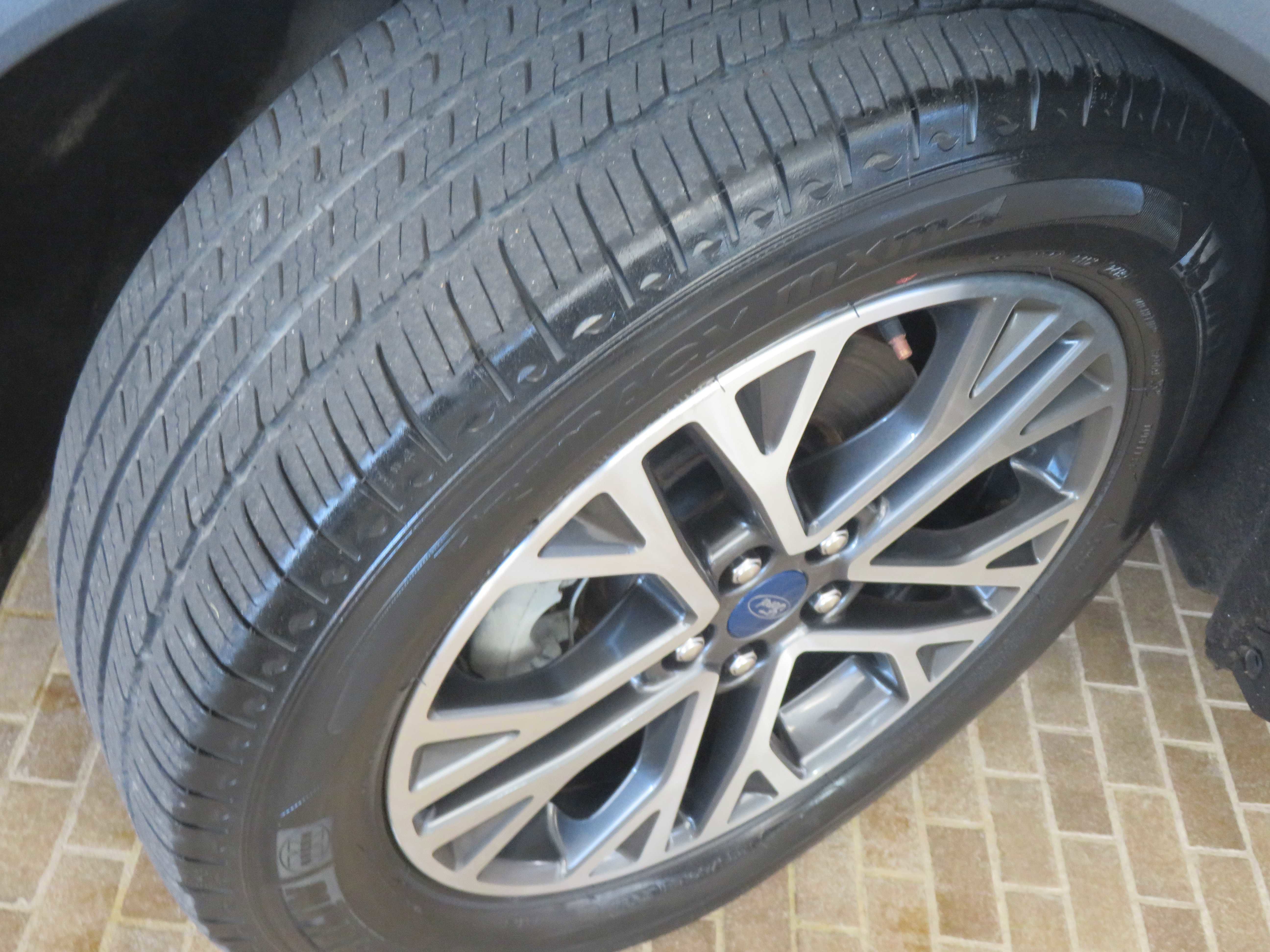 Used 2020 Ford Escape SEL image 11