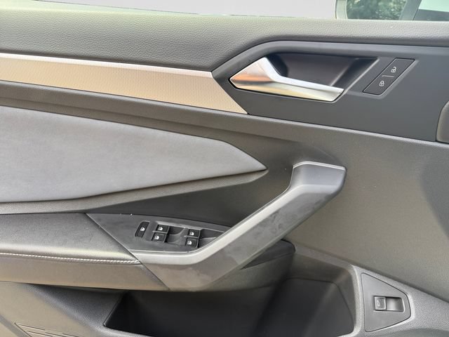 New 2027 Volkswagen Jetta SE FWD image 10