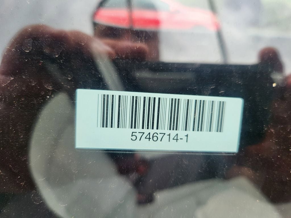 Used 2025 Hyundai Venue SEL FWD image 9