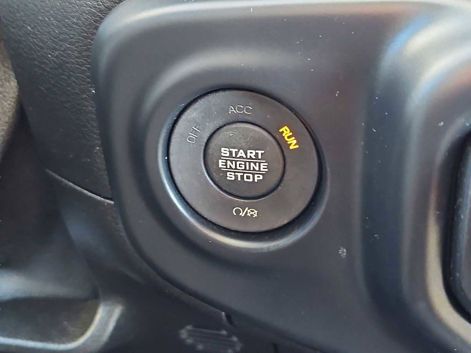 Used 2019 Jeep Wrangler Unlimited Sahara w/ Quick Order Package 24M Moab image 22