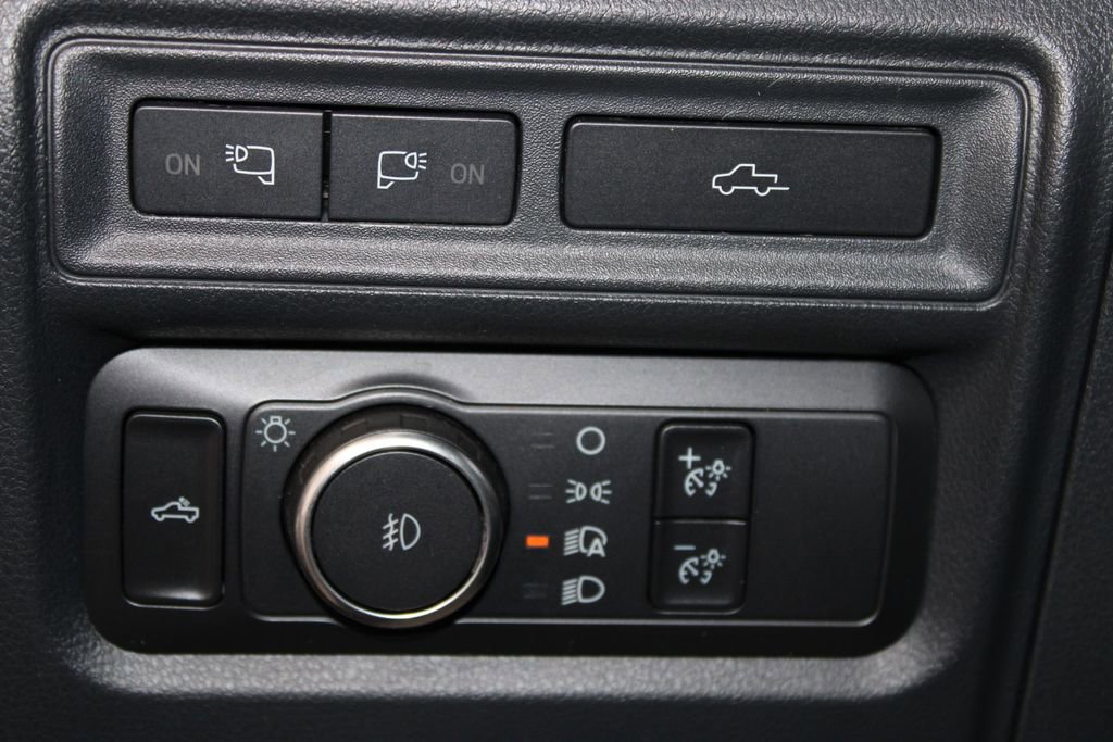 Certified 2022 Ford F150 Platinum w/ Equipment Group 701A High image 39