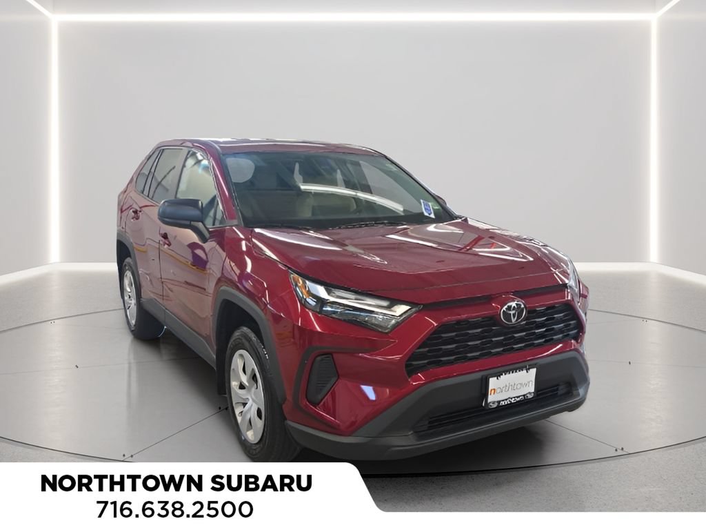 Used 2024 Toyota RAV4 LE AWD/4WD image 5