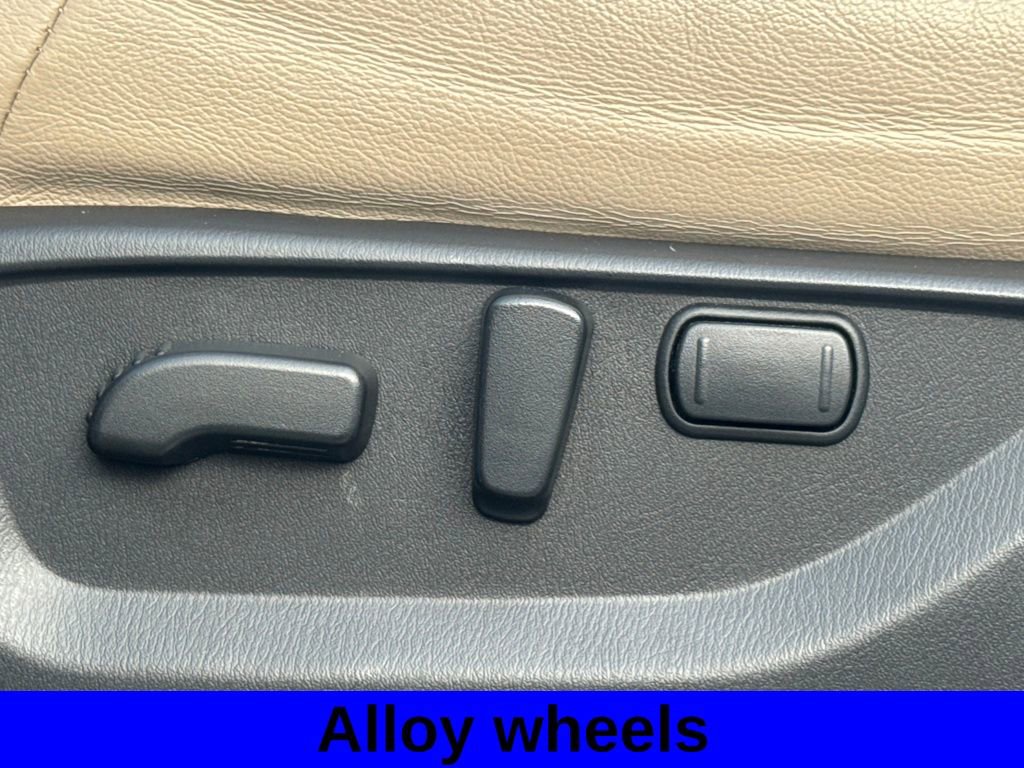 Used 2023 Nissan Armada SL w/ Captain's Chairs Package image 31