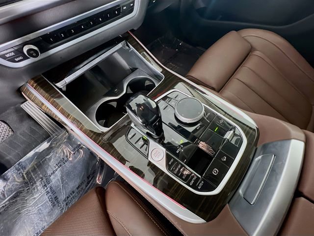 Used 2021 BMW X7 xDrive40i w/ Premium Package image 25