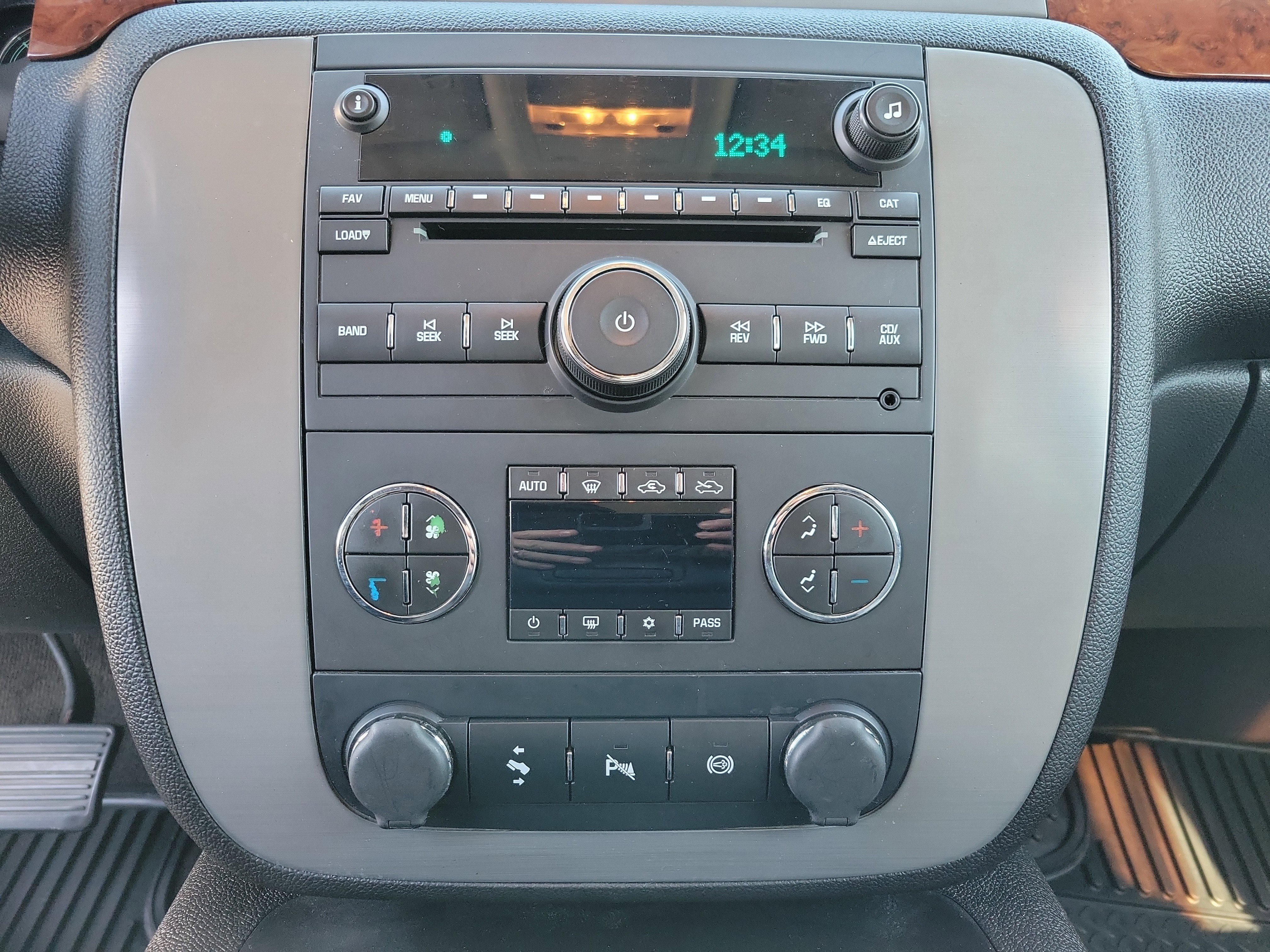 Used 2012 GMC Sierra 3500 SLT w/ SLT Convenience Package image 10