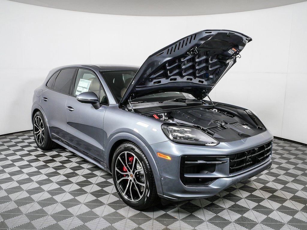 New 2026 Porsche Cayenne S image 37