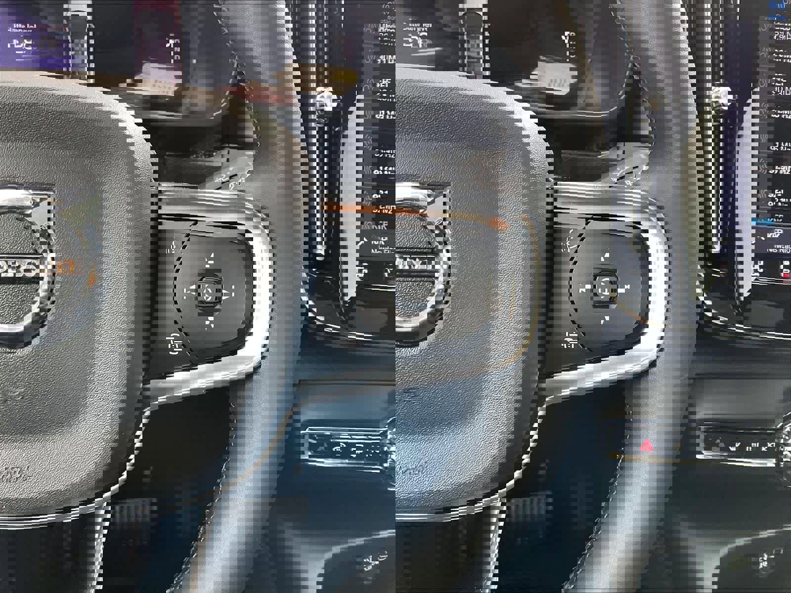 Used 2023 Volvo C40 P8 Recharge Ultimate image 22