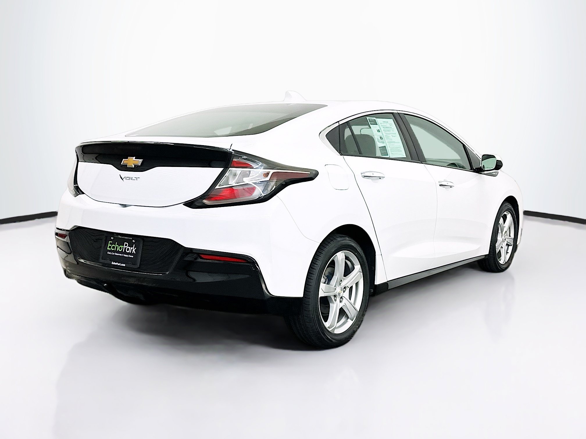 Used 2018 Chevrolet Volt LT w/ Comfort Package FWD image 9