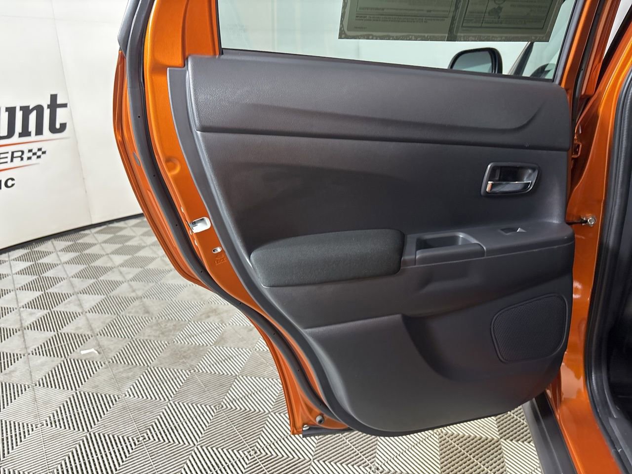 Used 2025 Mitsubishi Outlander Sport LE image 19