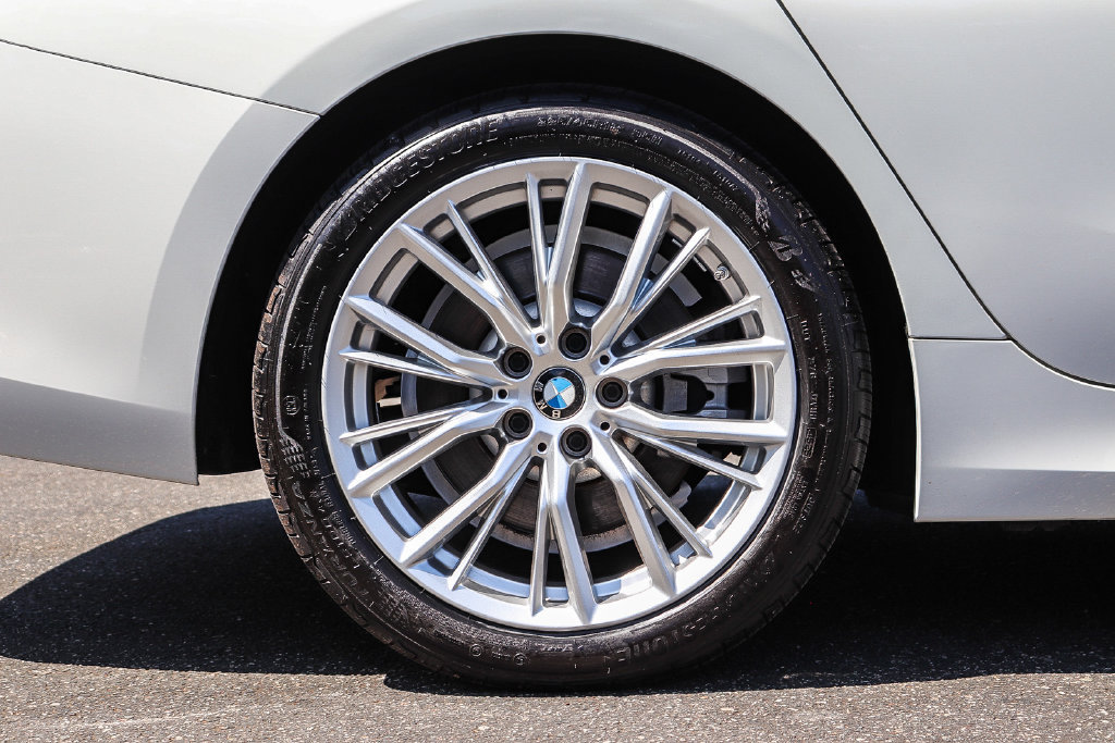 Certified 2023 BMW 330i Sedan w/ Driving Assistance Package RWD image 8