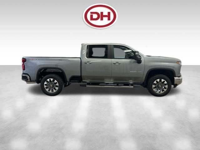 New 2026 Chevrolet Silverado 2500 LT w/ All Star Edition AWD/4WD image 2