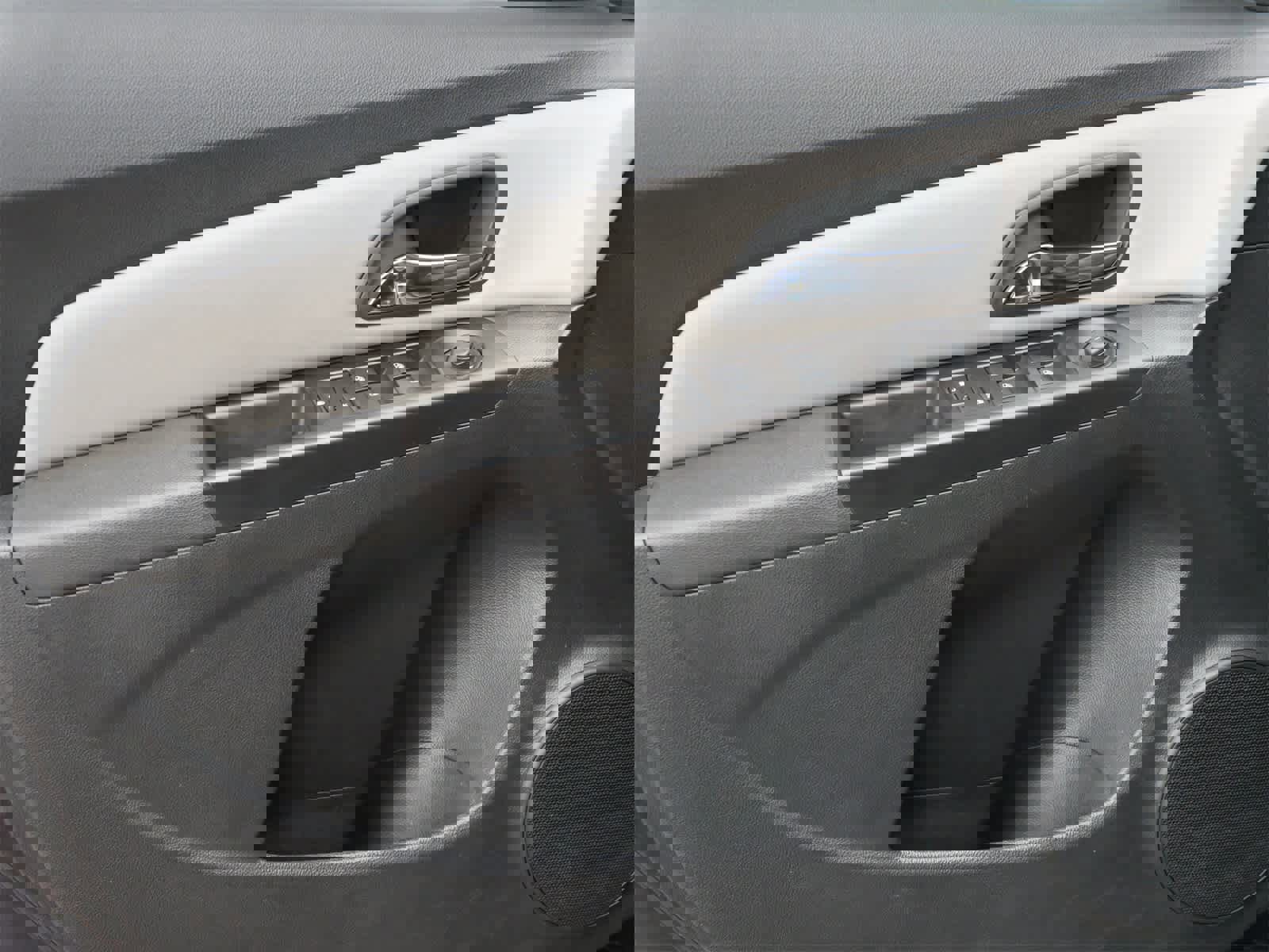 Used 2015 Chevrolet Cruze LS image 9