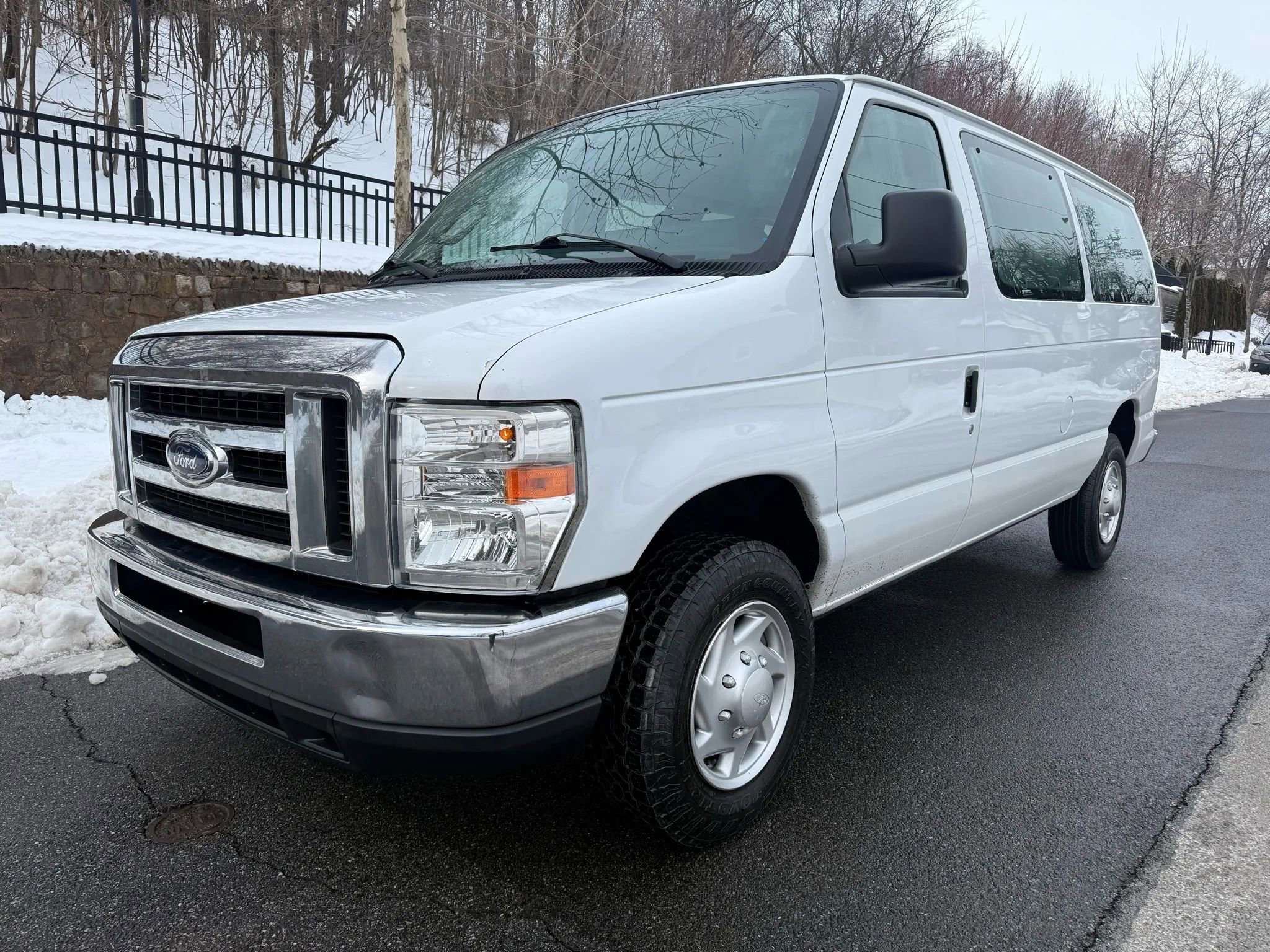 Used 2013 Ford E-350 and Econoline 350 XLT